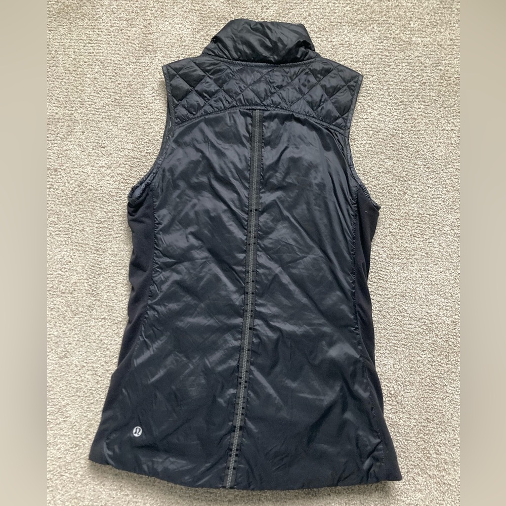 Lululemon What The Fluff vest-black